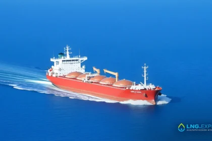 TotalEnergies: ЕС следует договориться с США о свободной торговле СПГ